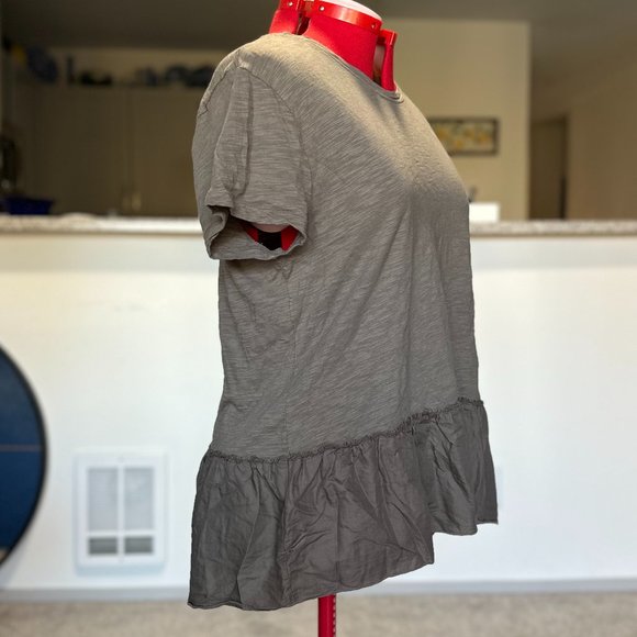 Scout Ruffle Tee Dylan - Picture 2 of 5